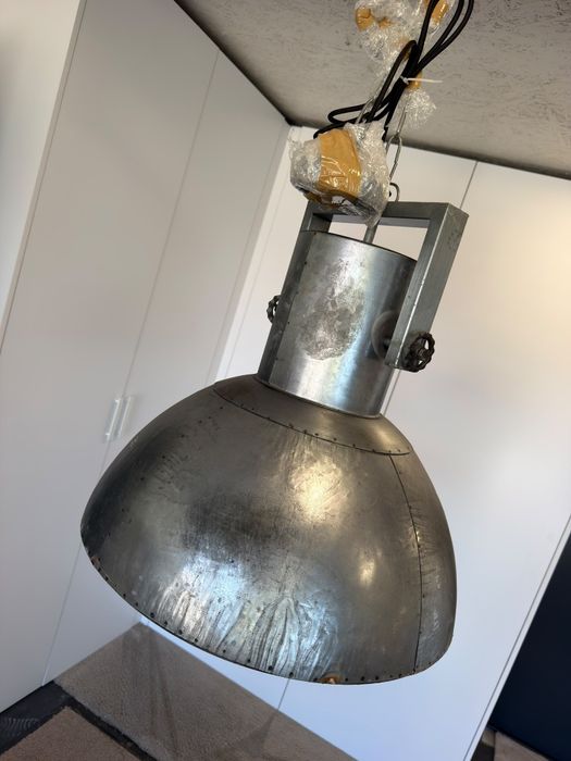 Duza metalowa lampa Soft.