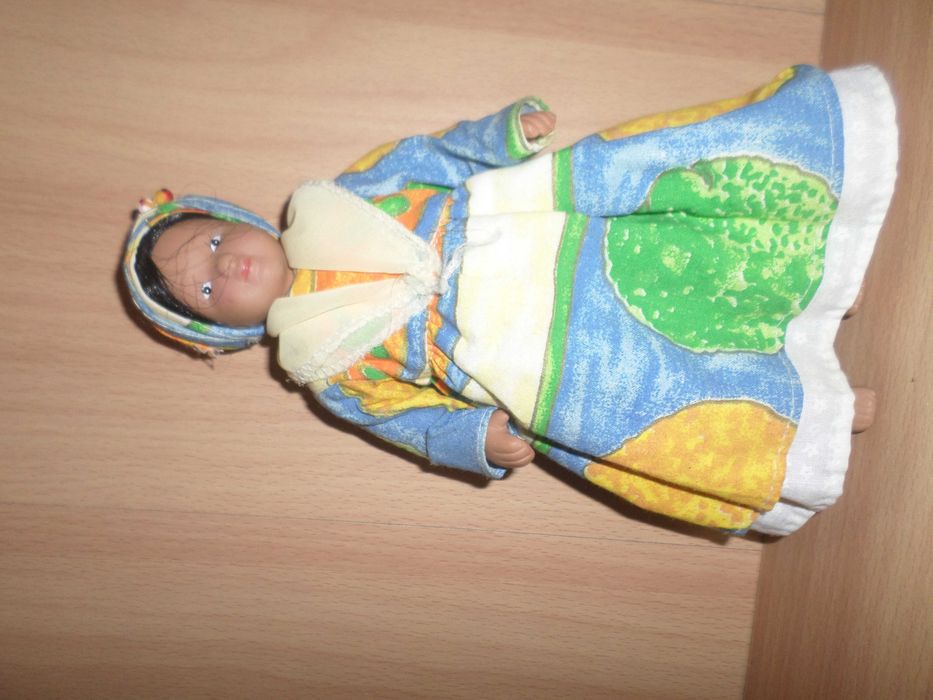 Bonecas do mundo  / porcelana