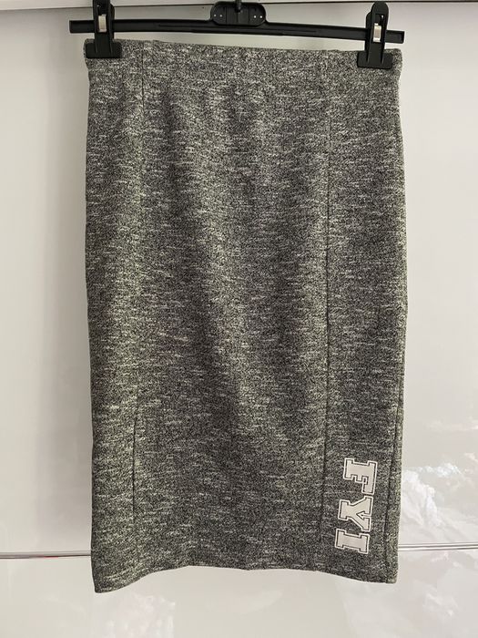 Dresowa spódniczka ołówkowa