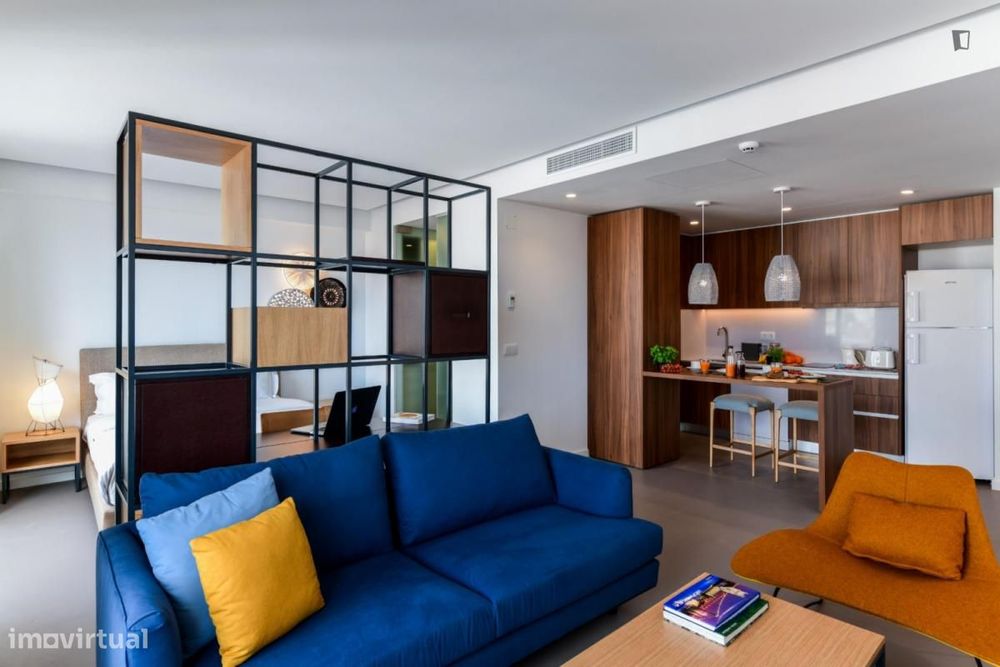 Residência com 27 quartos - localizado em Entrecampos Lisbon