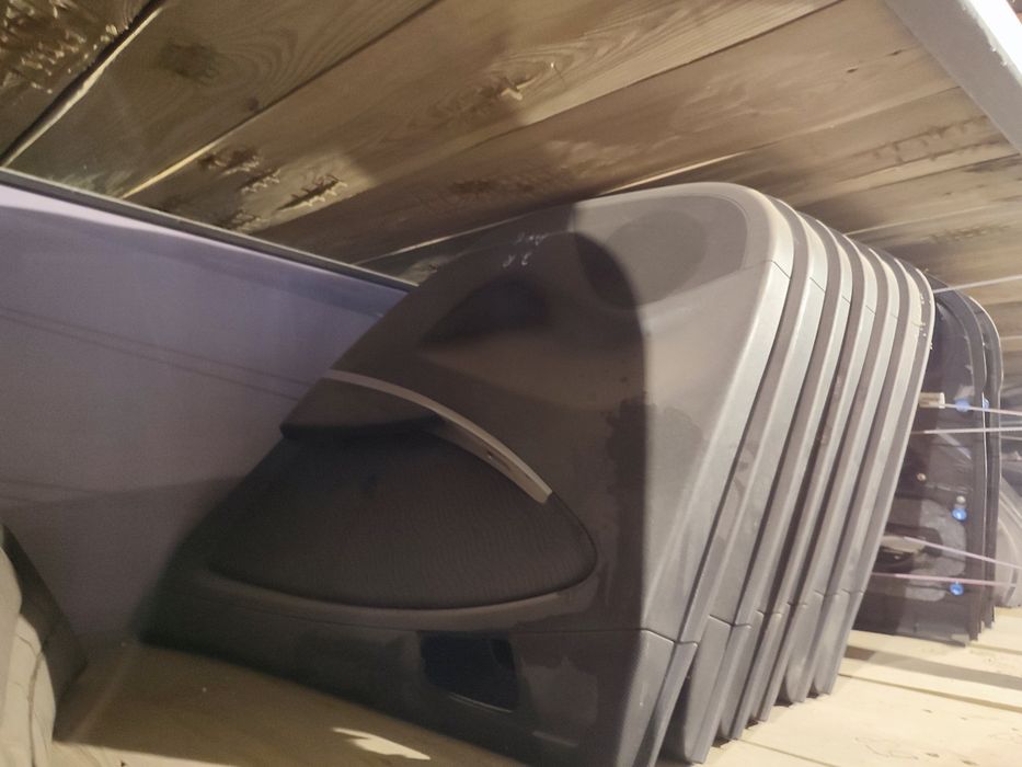 Карти обшивка дверей передньої правої лівої задньої Хундай Акцент Кіа