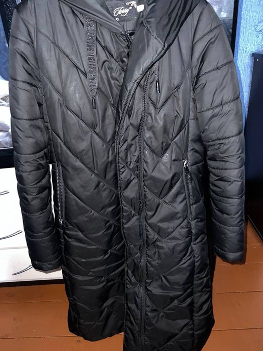 зимова куртка жіноча