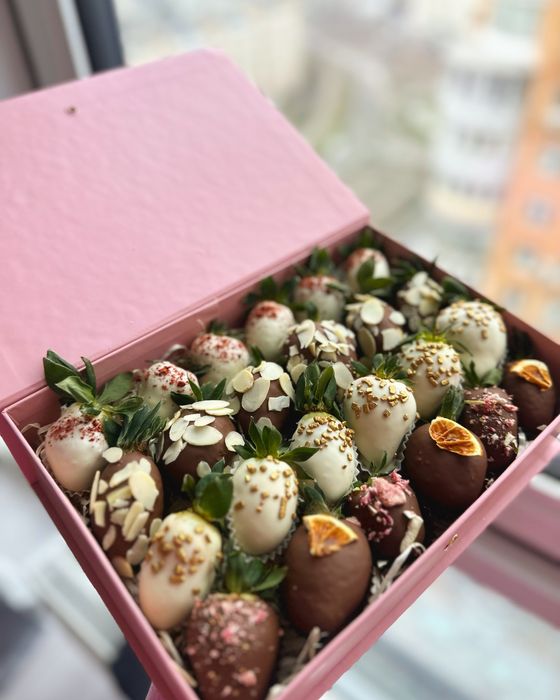 Полуниця в шоколаді на замовлення, клубника в шоколаде