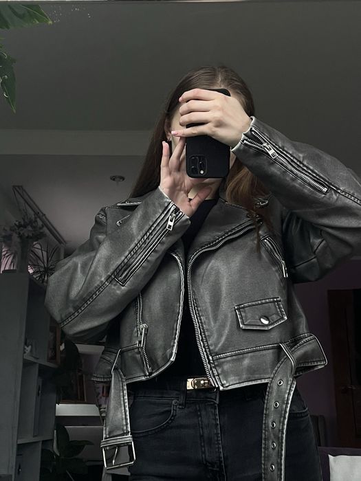 Сіра вкорочена шкірянка