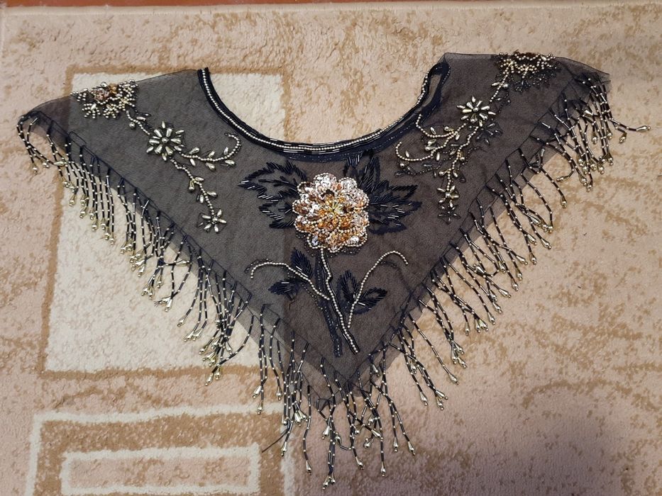 Накидка вышитая бисером