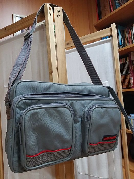 Spacious bag for camera, filming or other purpose.64552652637825123