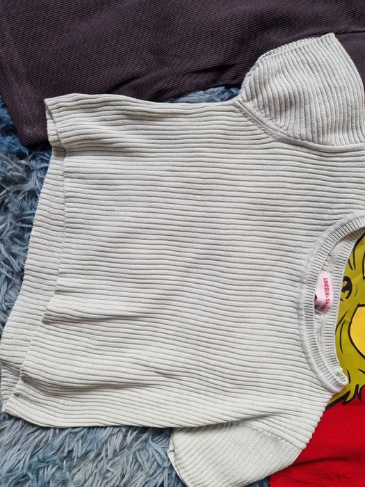Zestaw czterech bluzeczek