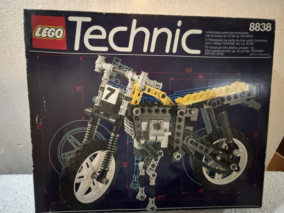 Conjunto de Legos Technics Shock Cycle e Go Kart