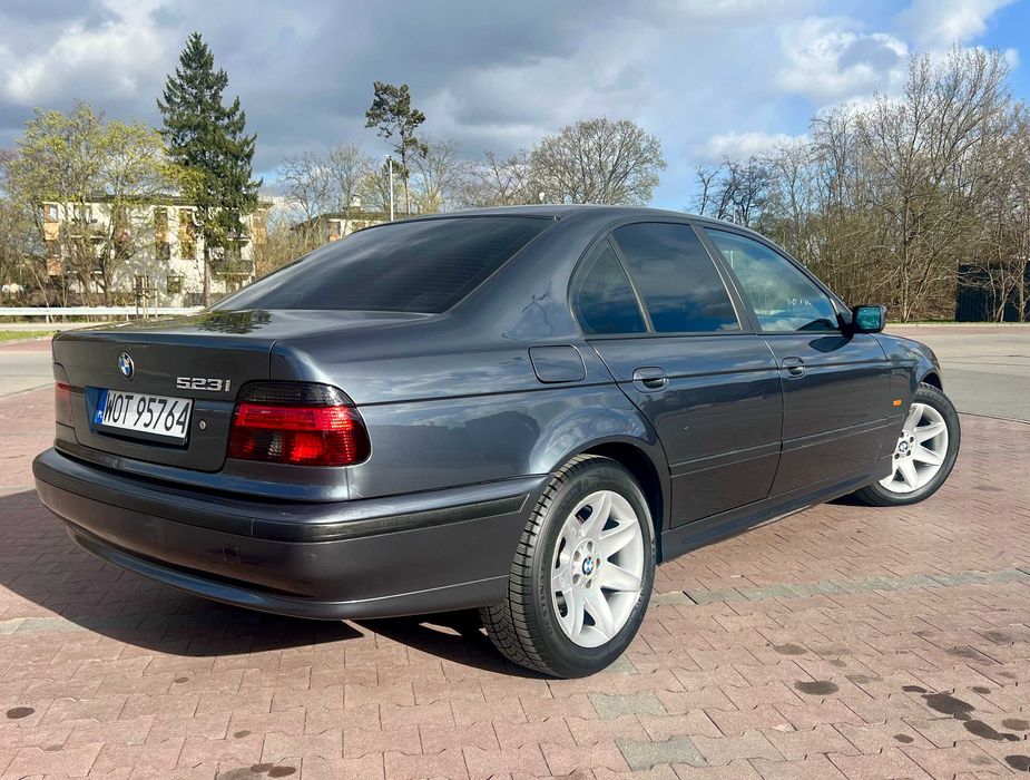 BMW 523i 170KM e39