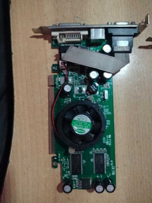 Karta Graficzna INNO3D GeForce 7100 GS DVI