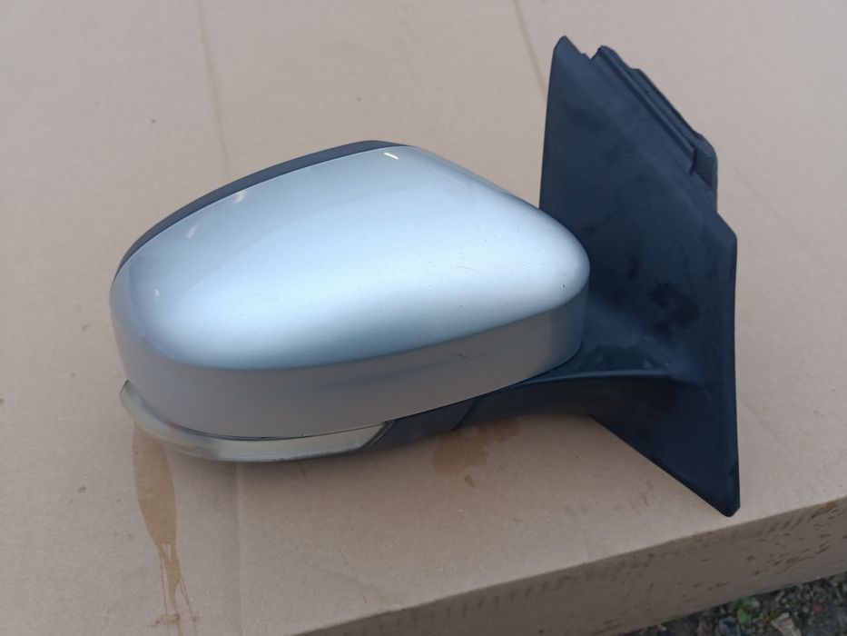 Lusterko prawe Ford Focus MK3 kolor 0B  8 Pin Europa Super stan!
