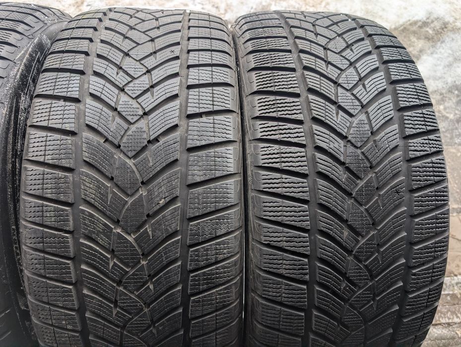 Зимняя резина 275/45 R21 Goodyear ultra grip