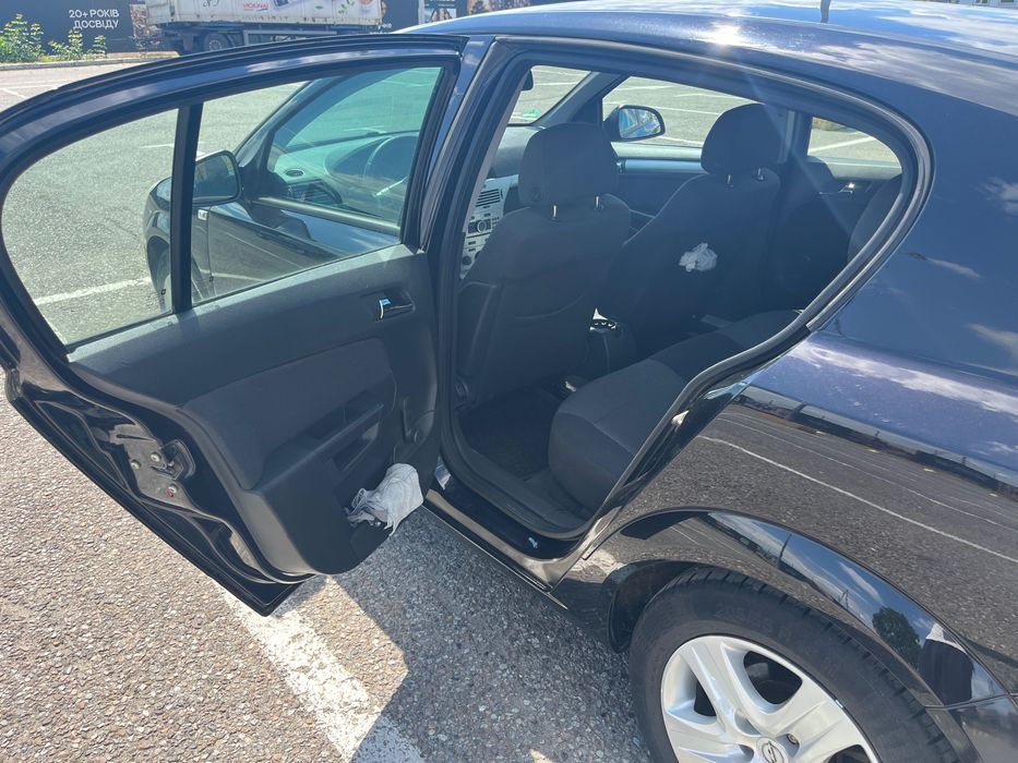Авто Opel Astra H