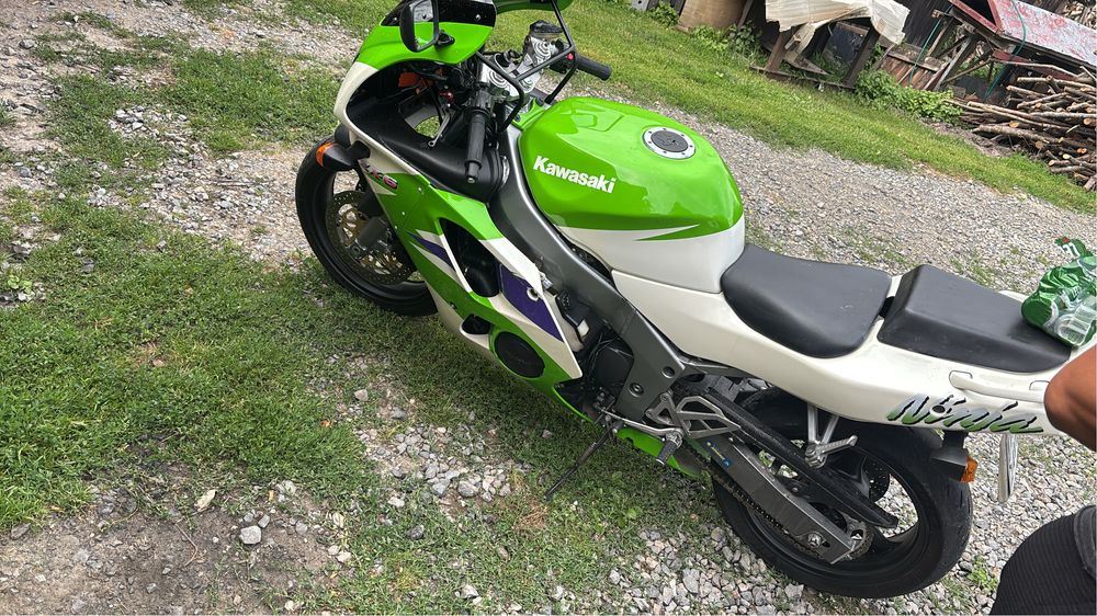 Kawasaki Ninja ZX6R 600