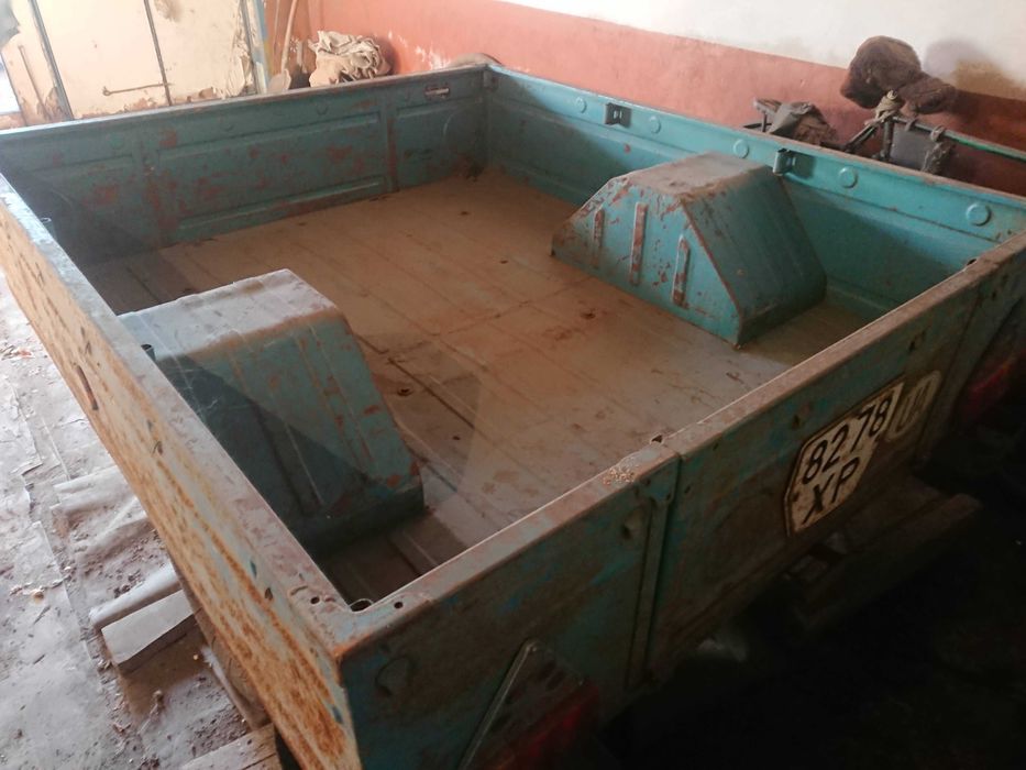 Автомобільний причіп  ХТ-81024