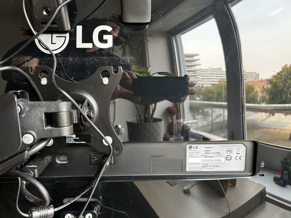 Monitor Gaming LG 29'' UltraWide (29UM69G-B) - Excelente Estado