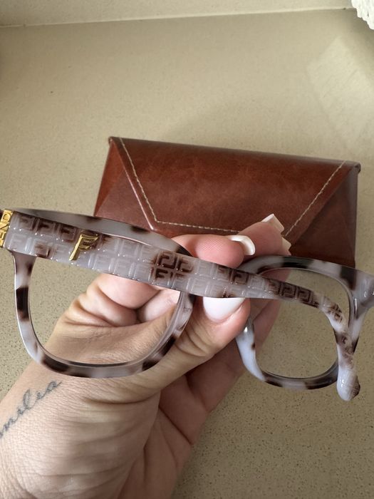 Armacao Fendi tigresa