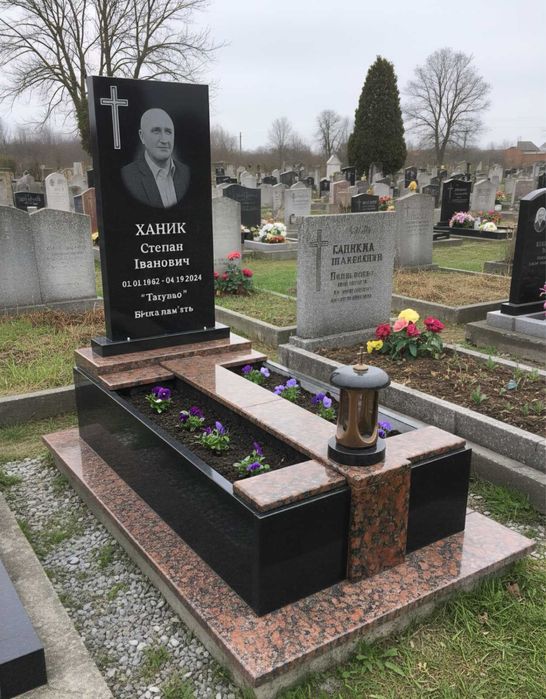 Пам'ятники з граніту від виробника (Коростишів) • Мукачево • Львів