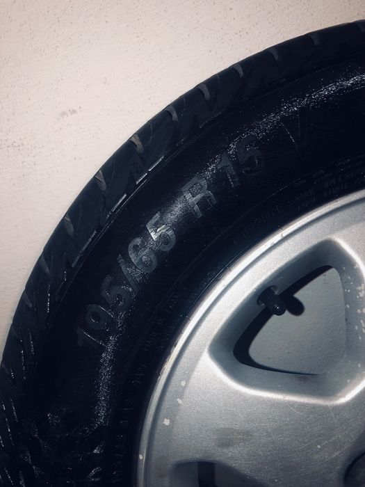 Pneu opel zafira como novo