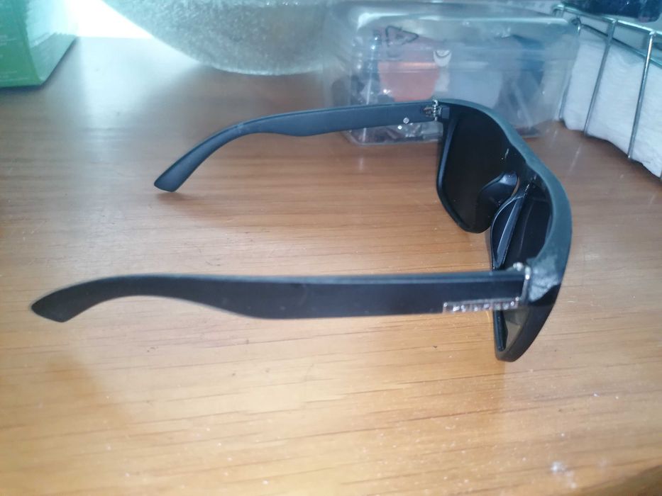 Par oculos usados polarised