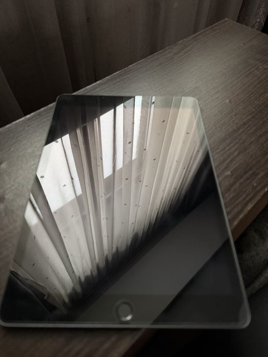 Планшет Apple iPad 10.2