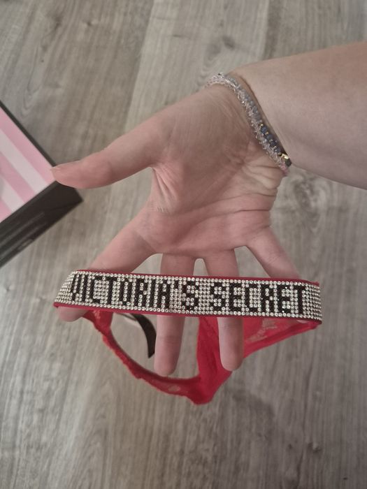 Stringi Victoria Secret