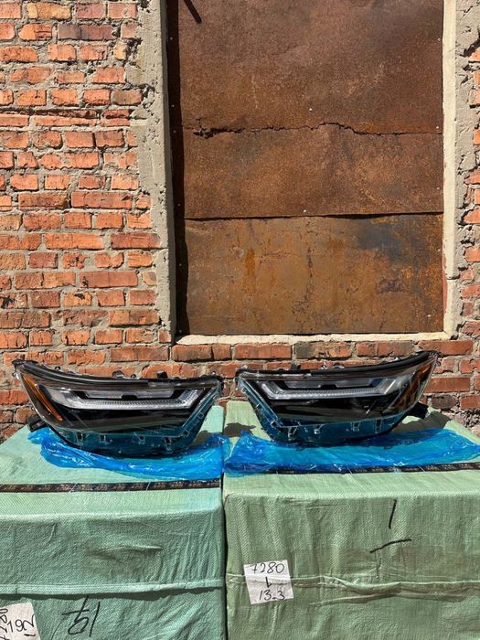 Фари, фара Toyota Rav4 Тойота Рав4 2022 2023 2024