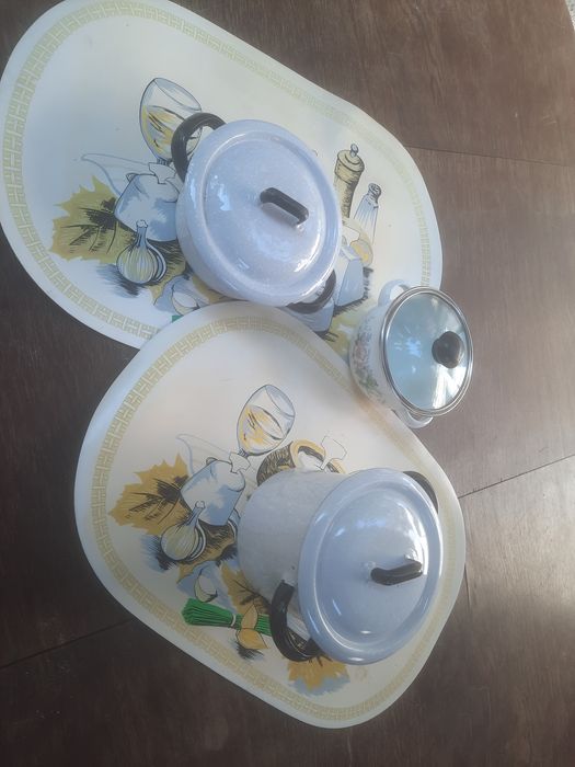 Loiças, panelas, talheres