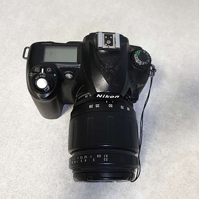 Фотоапарат Nikon D50 Kit