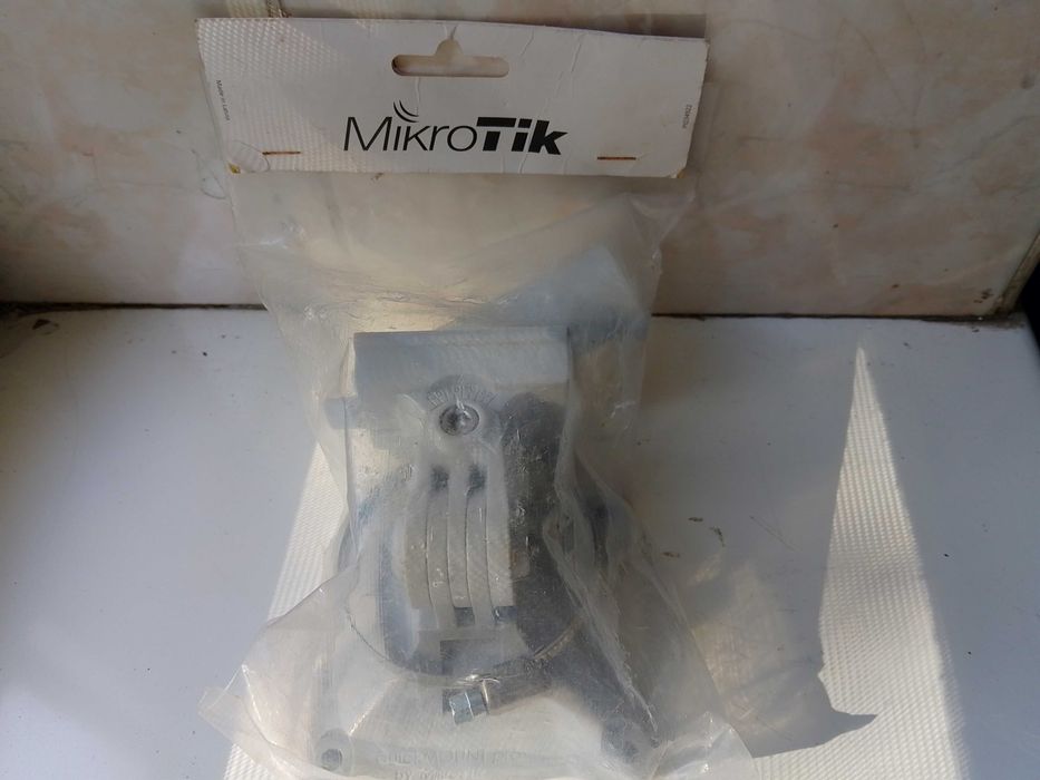 Mikrotik QuickMOUNT PRO (QMP) крепление на стену или мачту