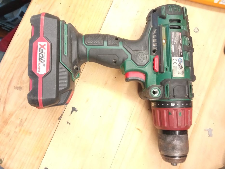 Aparafusadora com bateria