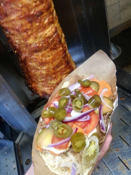 Odstąpię działajacy lokal gastronomiczny