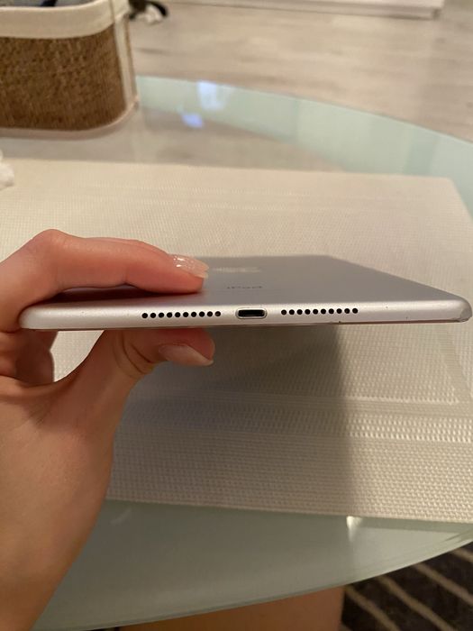 iPad mini 4 64gb model A1538