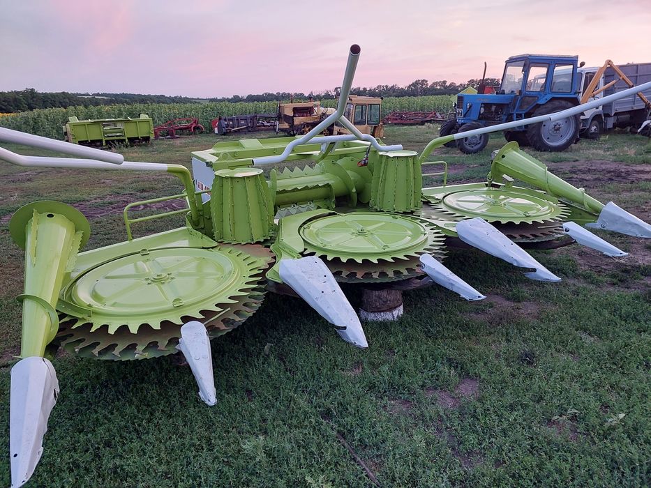 Продам жатку  Claas RU-450