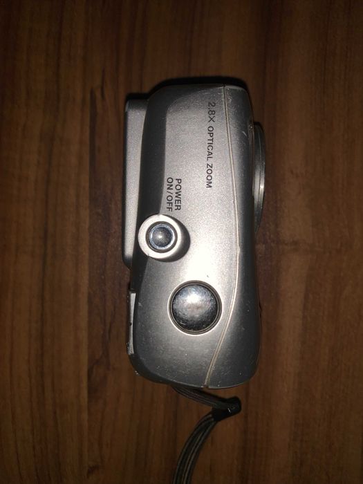 Câmara Fotográfica Digital Olympus FE-100