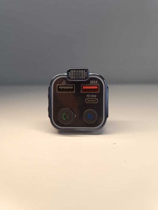 Transmiter FM z Szybką Ładowarką Bluetooth, Audio MP3, 3x USB, RGB