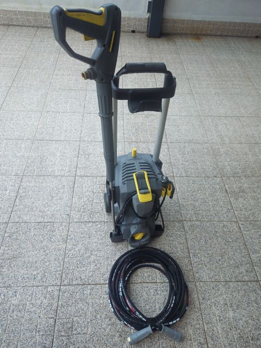 Lavadora alta pressão Karcher professional