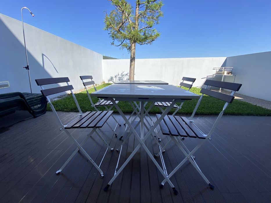 Mesas de Jardim em marmore (antes 75€, agora 55€)