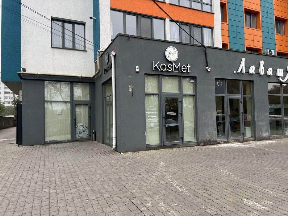 Оренда приміщення (фасад новобудови)