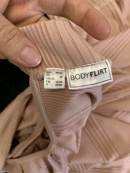 Сукня жіноча рожева розмір М