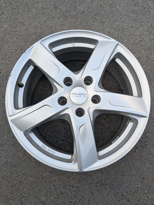 Alufelgi Anzio 17" ET 42 5x114,3