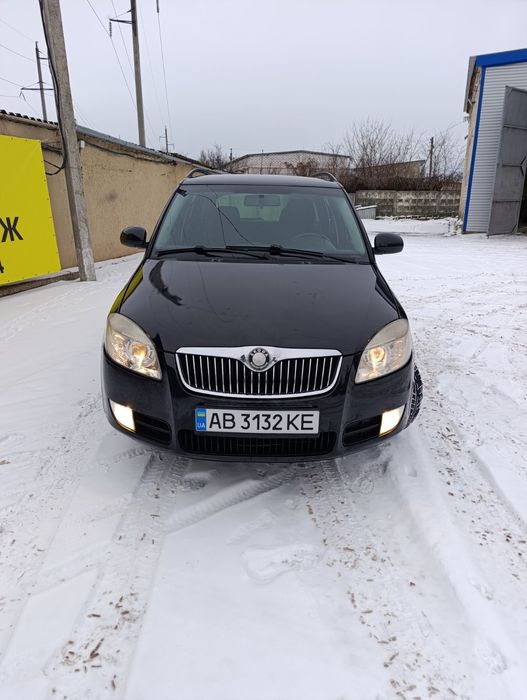 Шкода Фабия 1 .4 с газом 2008 год