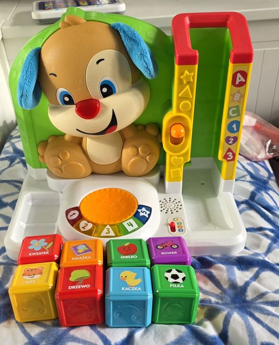 Fisher price Stacja szczeniaczka i 8 klocków