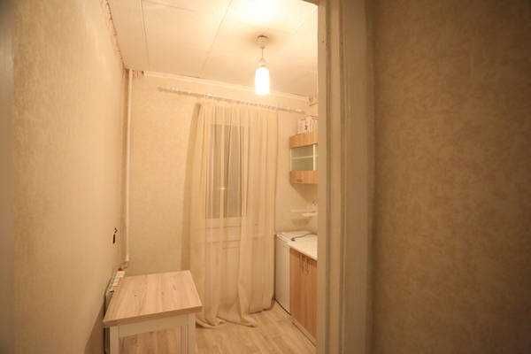 Продам 1 ком. квартиру на ж/м Красный Камень. Кирпич. Газ!