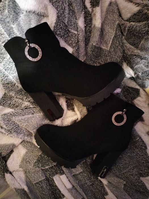 Жіночі ботінки ботильйони