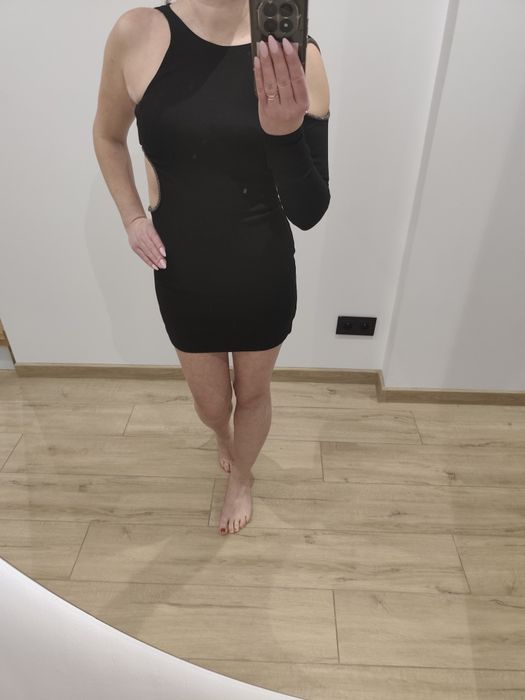 Sukienka Zara 34/XS czarna mini wycięcia rękaw