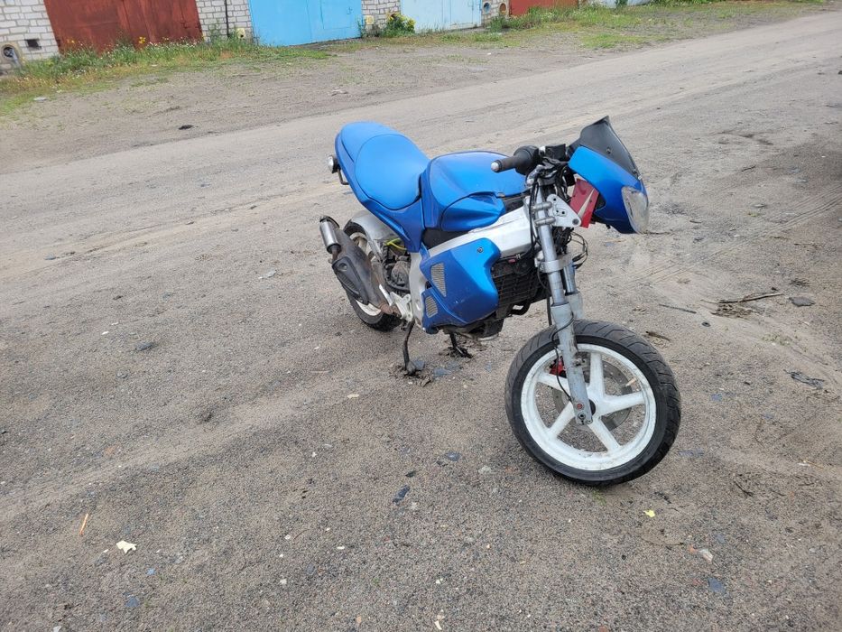 Скутер мотоцикл Gilera DNA на ходу