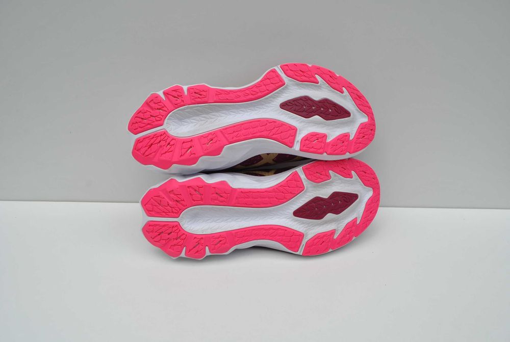 Buty do biegania Asics Novablast 2