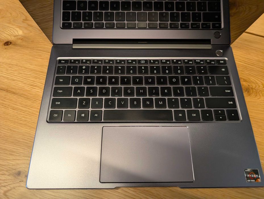 Huawei MateBook 14 | Ryzen 5 4600H | 16GB RAM | SSD 512GB | Windows 11 | Stan BDB