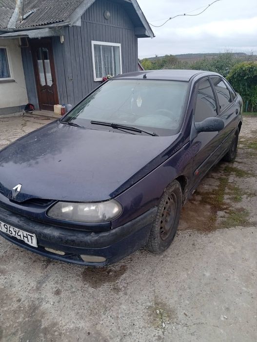 Рено лагуна перша 1,8
